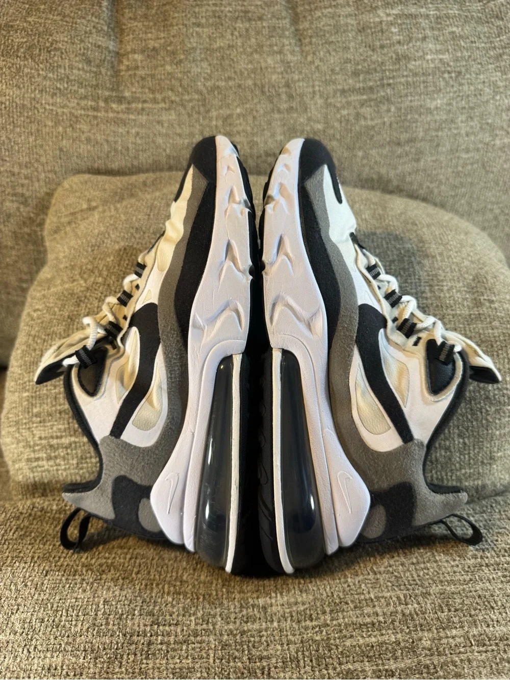 Nike Air Max 270 React Men’s Oreo Sneakers CT1264-101 Size 7
